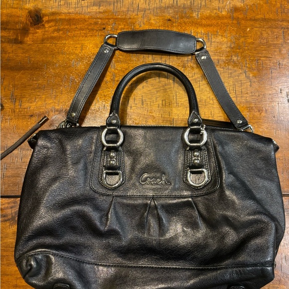 Coach - Picture 5 of 5